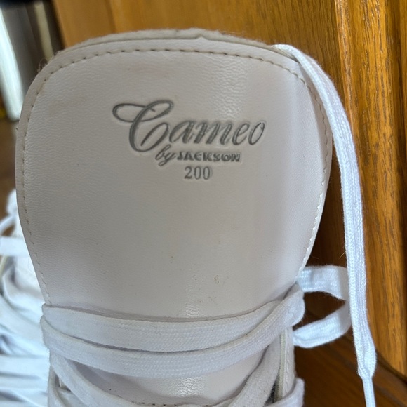 Cameo White Women's Ice Skates - Picture 2 of 3
